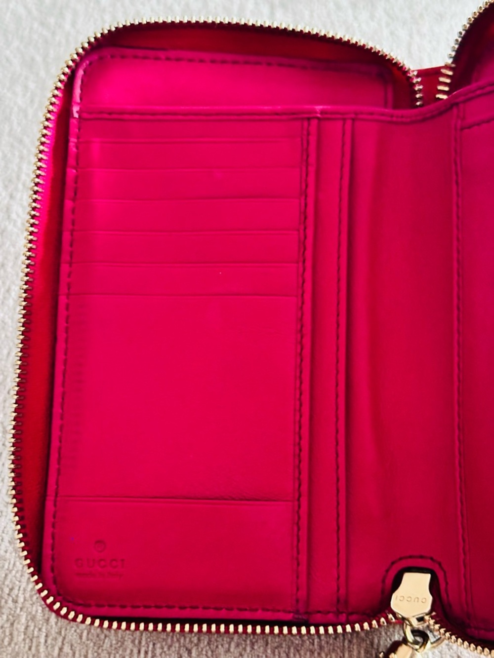 Gucci SoHo Medium Zip Around Wallet - Picture 8 of 12